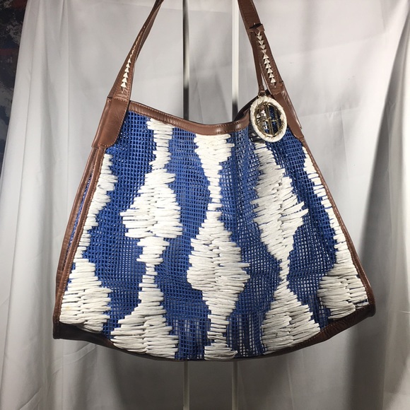 Henry Bendel Handbags - Henry Bendel blue and white tote